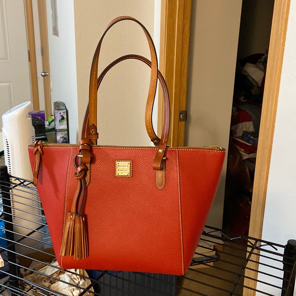 Dooney & Bourke pebble grain Maxine tote-like new